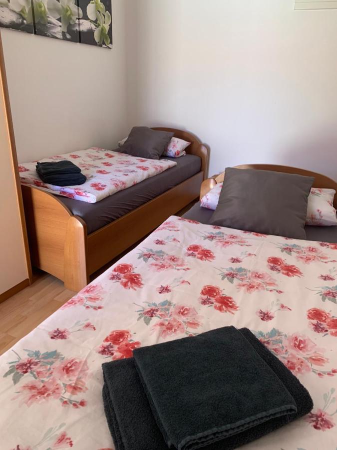 Gallery Apartman Nada Zaboric Buitenkant foto